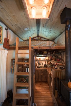 Web_TiffanyTinyHomeShoot_09